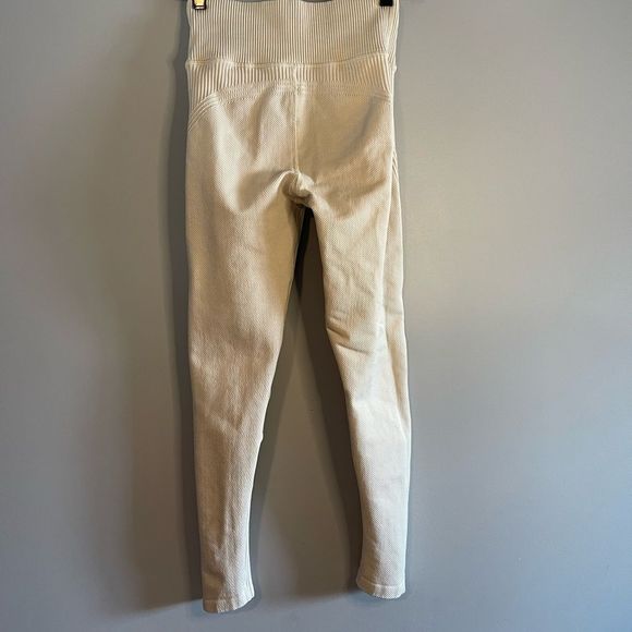 Aerie Offline Textured Ribbed 7/8 Cream Leggings | SZ S - Picture 12 of 14